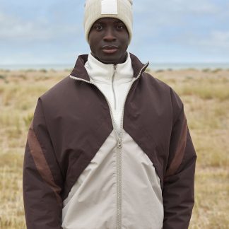 Appliqu? patch pom beanie